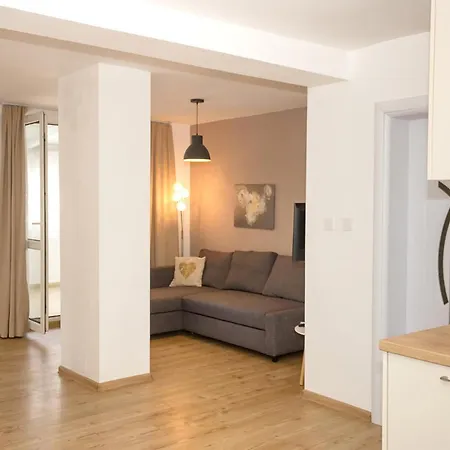 Modern Bright Close To The Centre